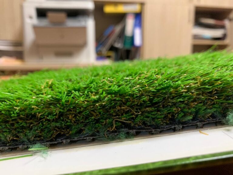 Dayanıklı Çim Halı Seçimi