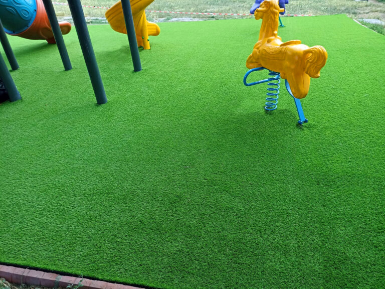 Kuşadası Çim Halı